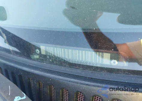 2005 Chevrolet Silverado 1500 Z71 from USA, damaged, VIN 2GCEK13T451115448